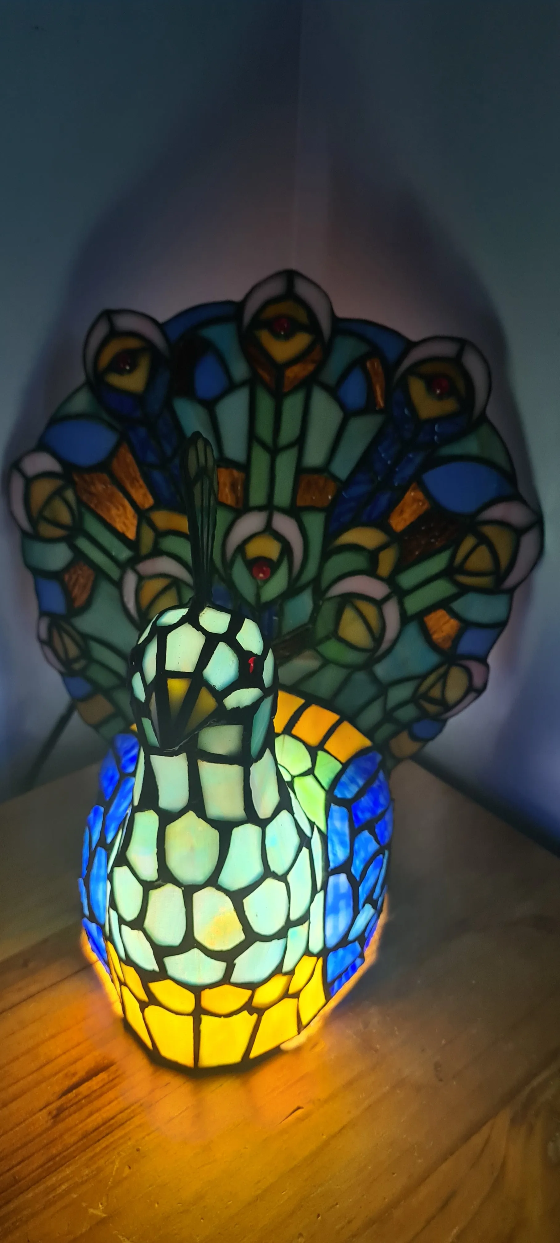 Sale💥PEACOCK STAINED GLASS LAMP