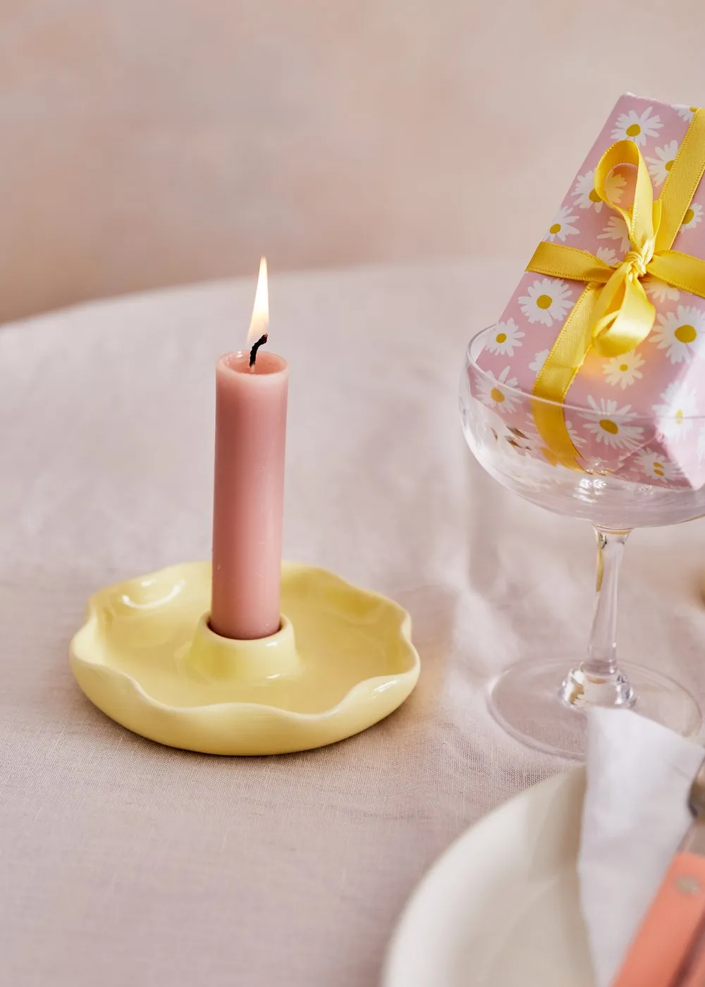 Scallop Yellow Candle Holder