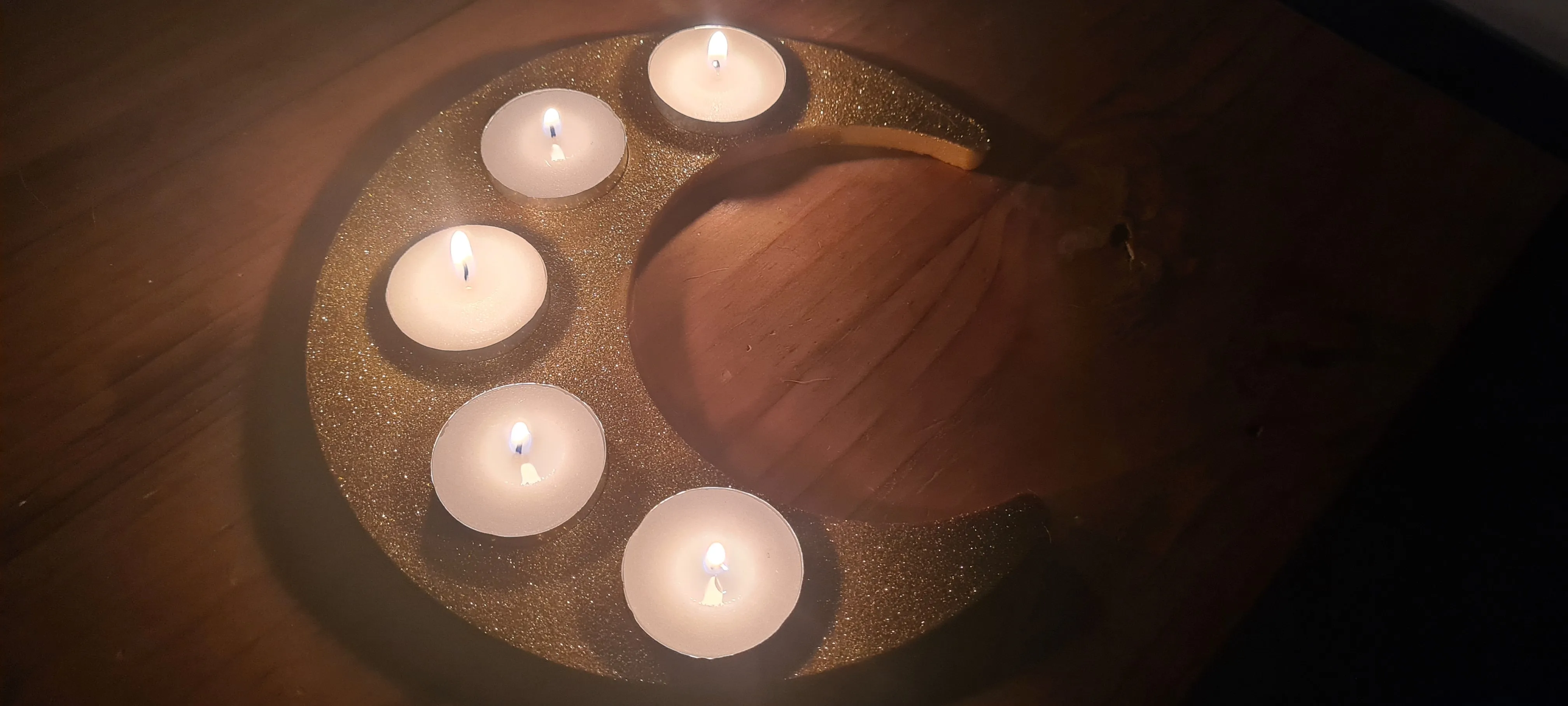 SHIMMERING GOLD HANDMADE CRESCENT MOON T LIGHT HOLDER MADE BY ME